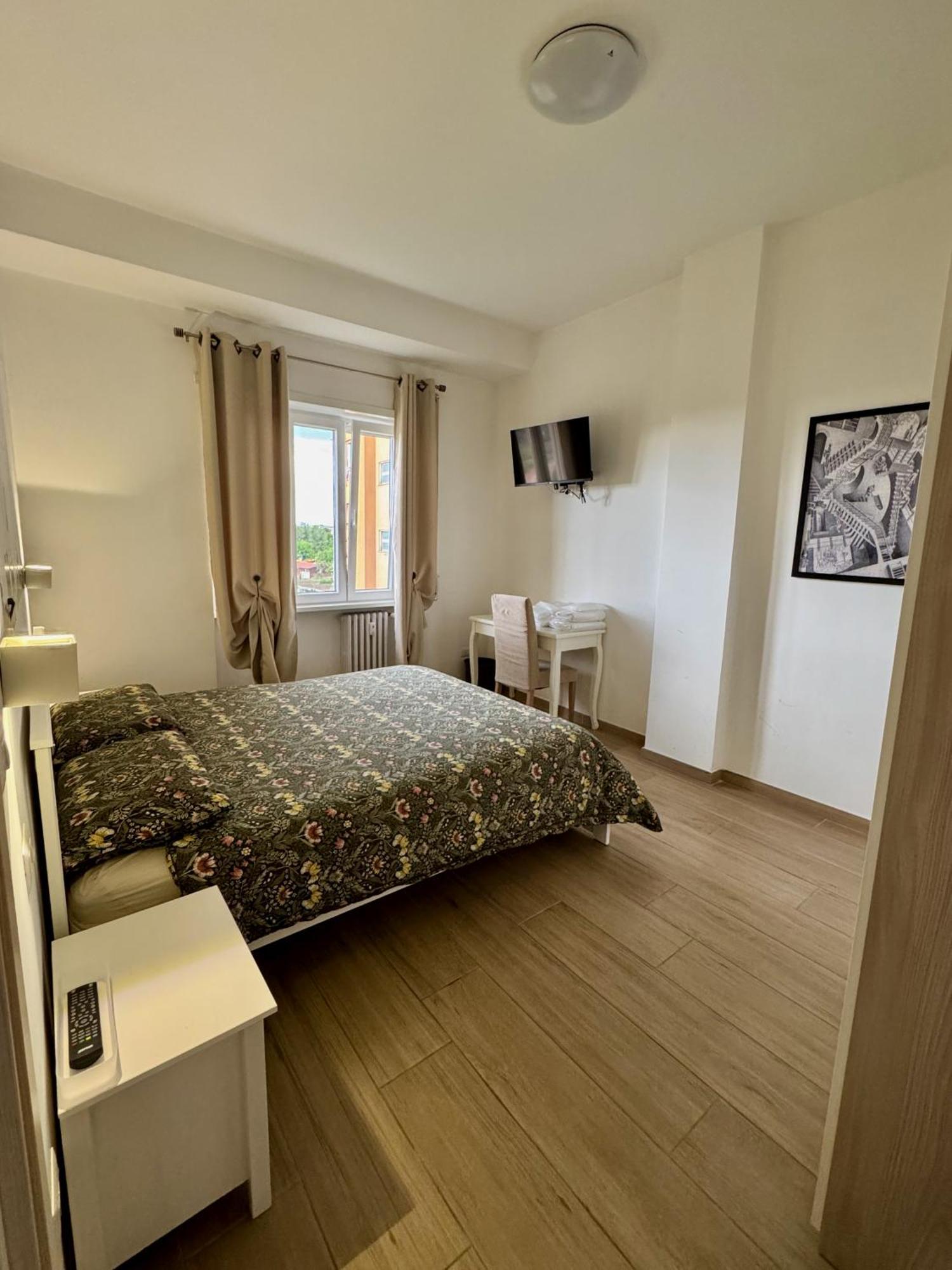 Grazioso Tiburtina - 3 Bedrooms *